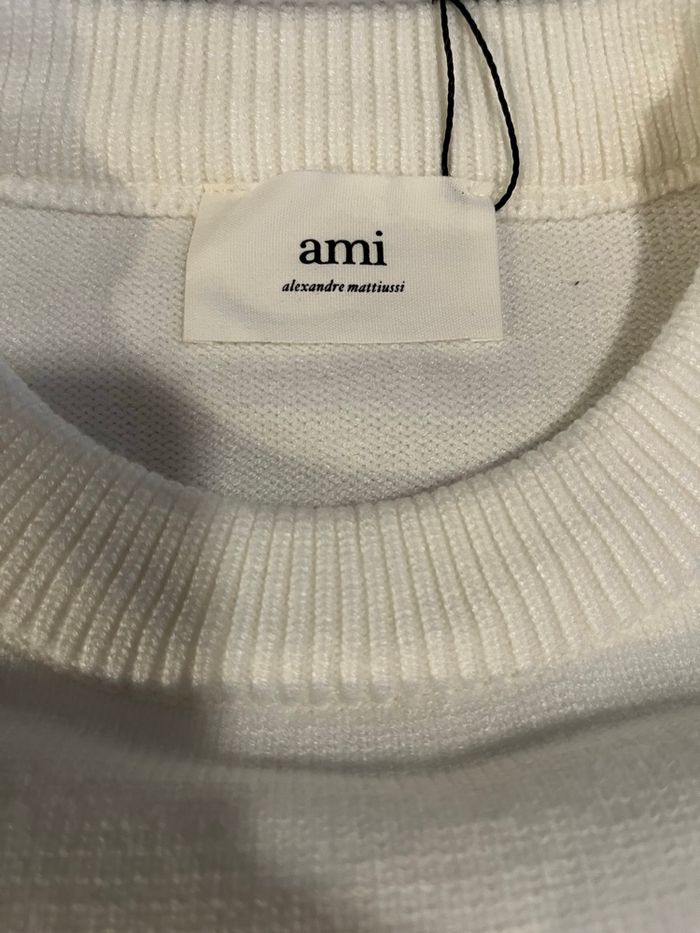 Pull à col rond Sweat Crewneck Hoodie AMI neuf avec étiquette, Blanc, Taille S - photo numéro 5