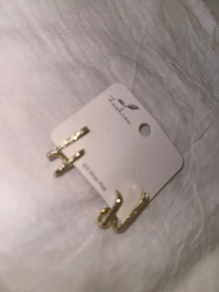 Boucles d’oreille femme neuve - photo numéro 2