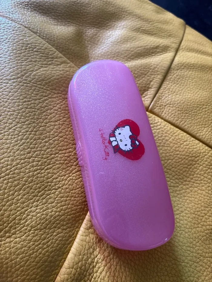 Etuis à lunettes clipsable Hello Kitty enfants - photo numéro 2