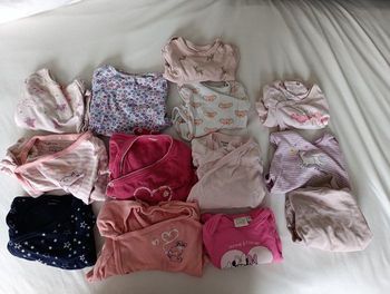 13 bodys  3 mois