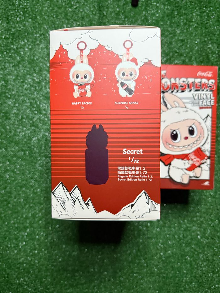 Labubu coca cola the monsters vinyl face pop mart - photo numéro 2