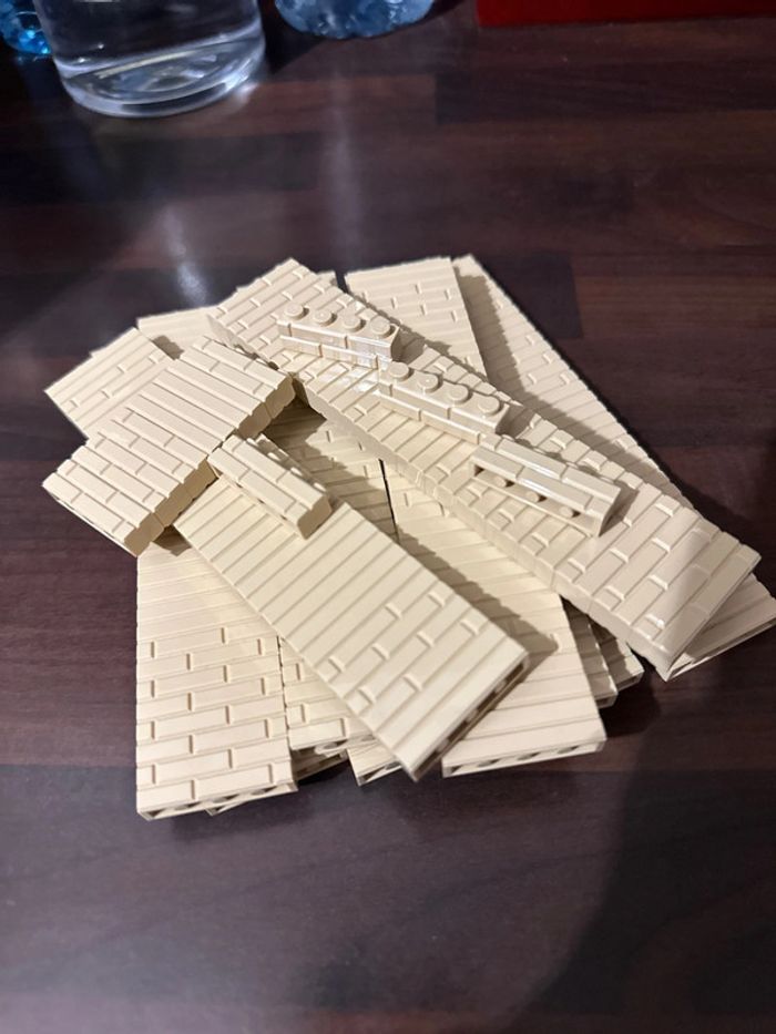 200 Brick Lego, Tan Modified 1 x 4 with Masonry Profile réf : 15533