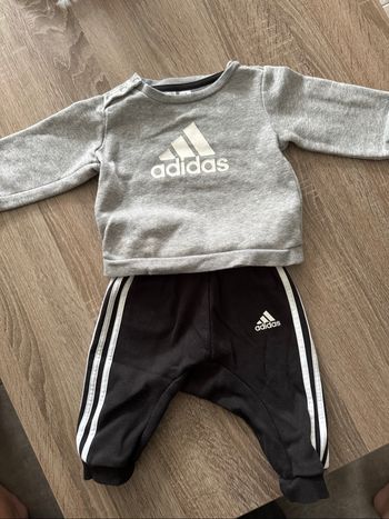 Ensemble adidas
