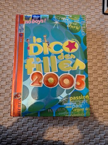 Livre Dico des filles