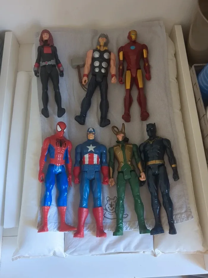 Lot de 7 grandes figurines articulées marvel