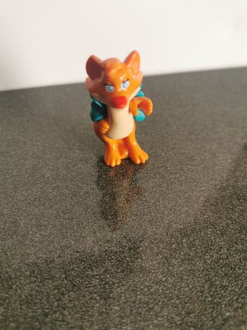 Figurine Kinder renard détective