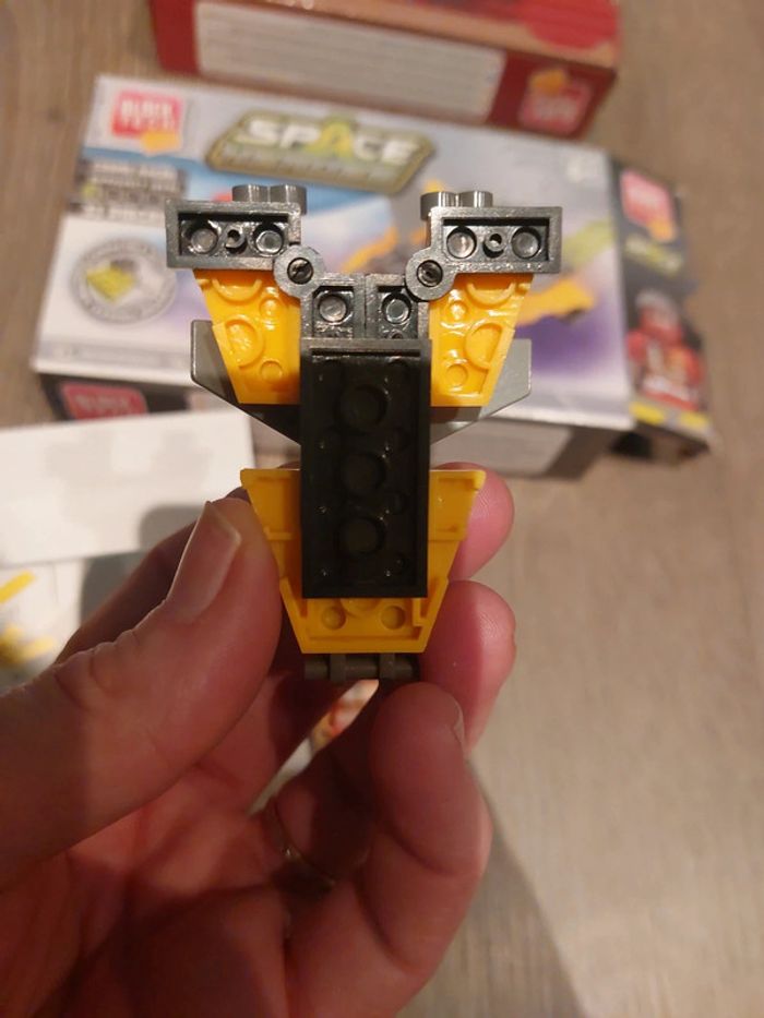 Jeu construction avec figurine - photo numéro 7