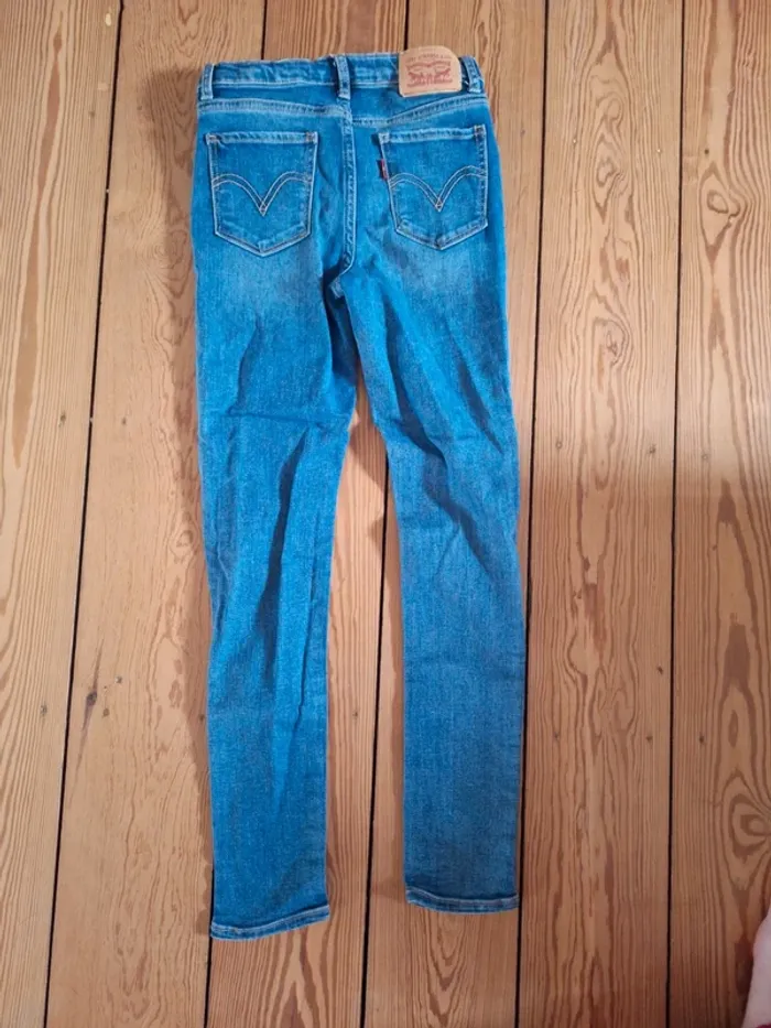 Jeans levis - photo numéro 2