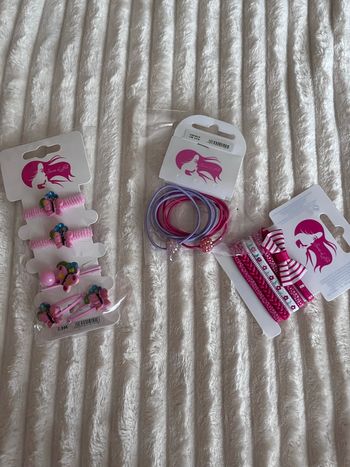 Élastiques pour cheveux neufs