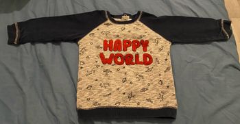 Pull « happy world » 3 ans