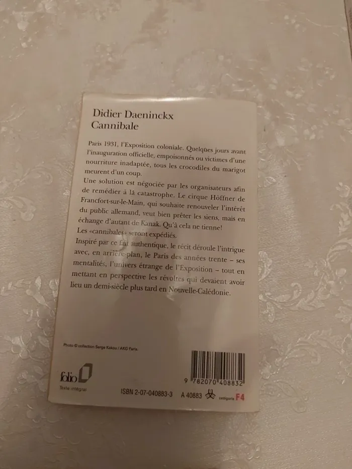 Livre cannibale - photo numéro 2