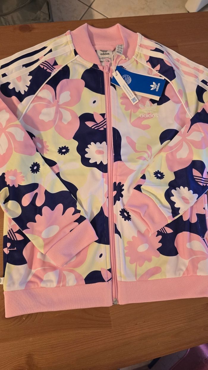 NEUFS  (non portés)🏷 🏷😍🩷🥰 superbe ensemble veste de survetement et legging ADIDAS 10 ans fille 🩷(ferme) - photo numéro 3