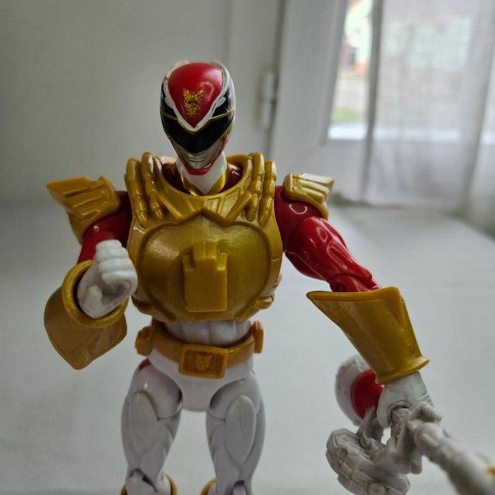 Power rangers rouge et doré - photo numéro 4