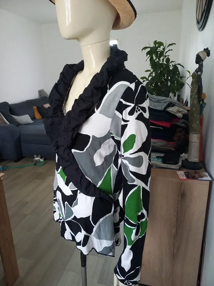 Haut M&S T.M - photo numéro 3