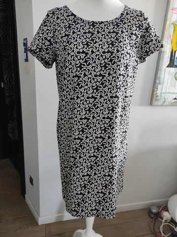 Robe noire et blanc
