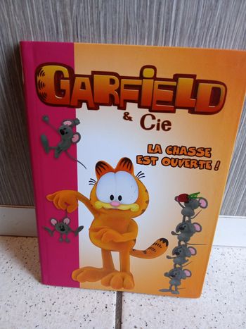 Livre bibliothèque rose Garfield et compagnie la chasse est ouverte