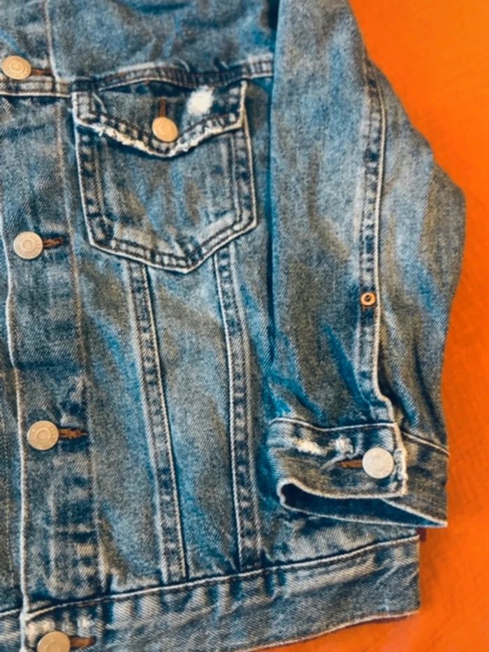 💙 Veste en jean Zara garçon – 6 ans – Effet usé tendance 💙 - photo numéro 3