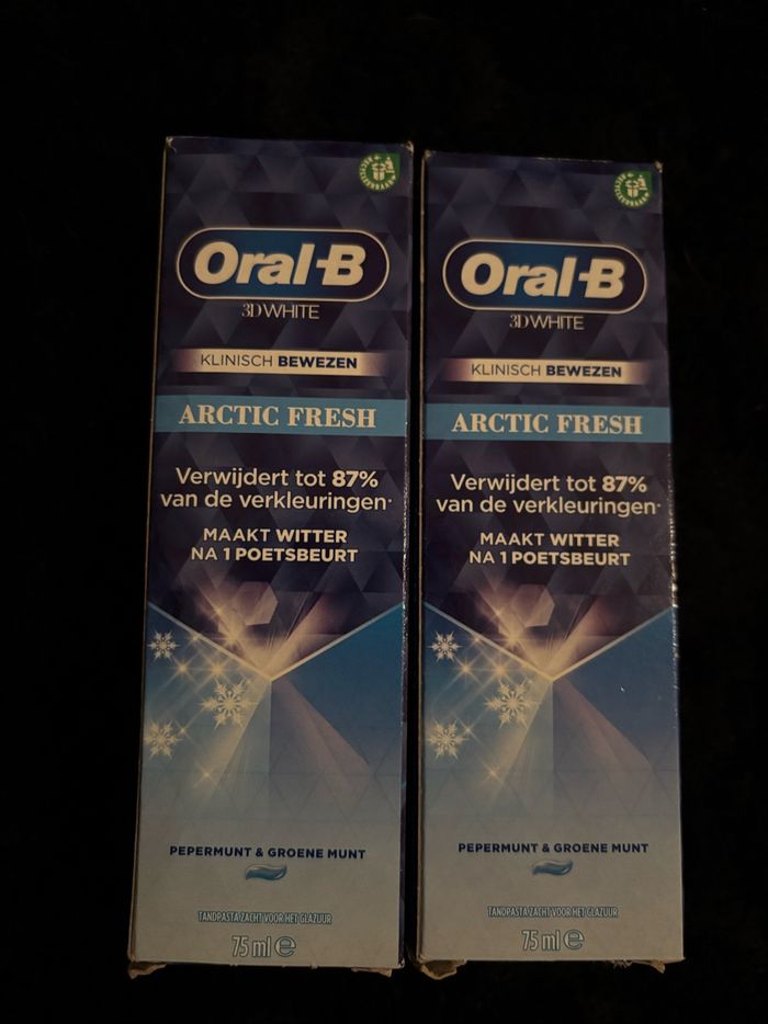 2 Dentifrice Oral B 3D White - photo numéro 2