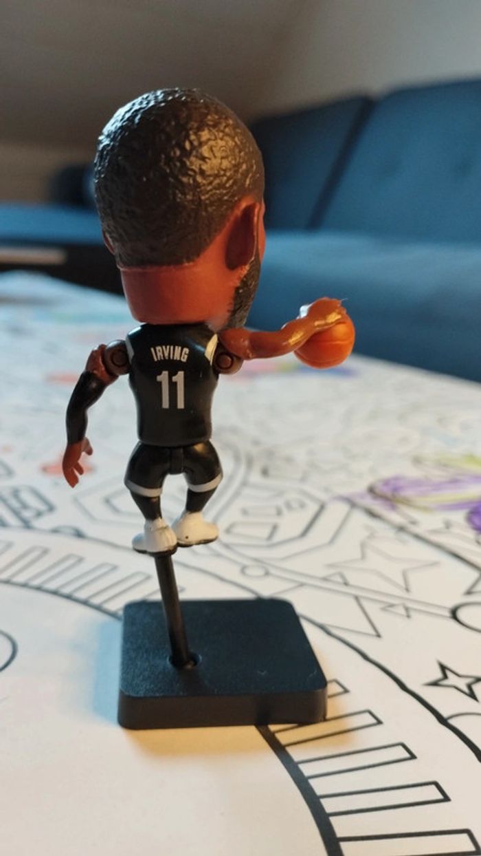 Petite figurine basketball NBA neuve kyrie Irving Brooklyn nets - photo numéro 2