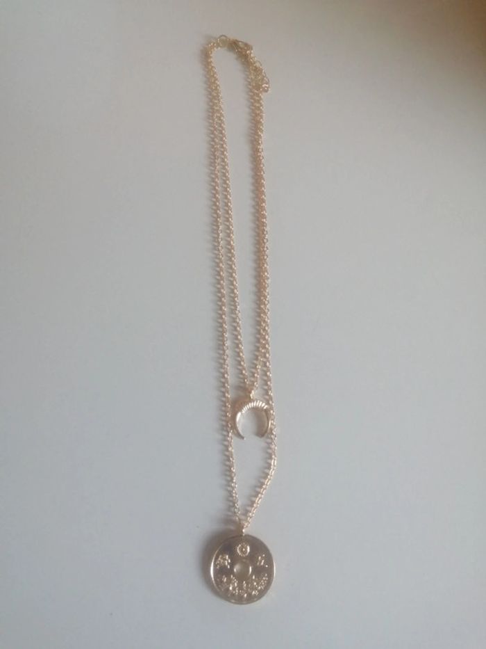 🌸Collier double chaîne medaillon et lune "Tendance " 🌸 - photo numéro 2