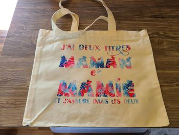 sac j'ai 2 titres maman et mamie ..