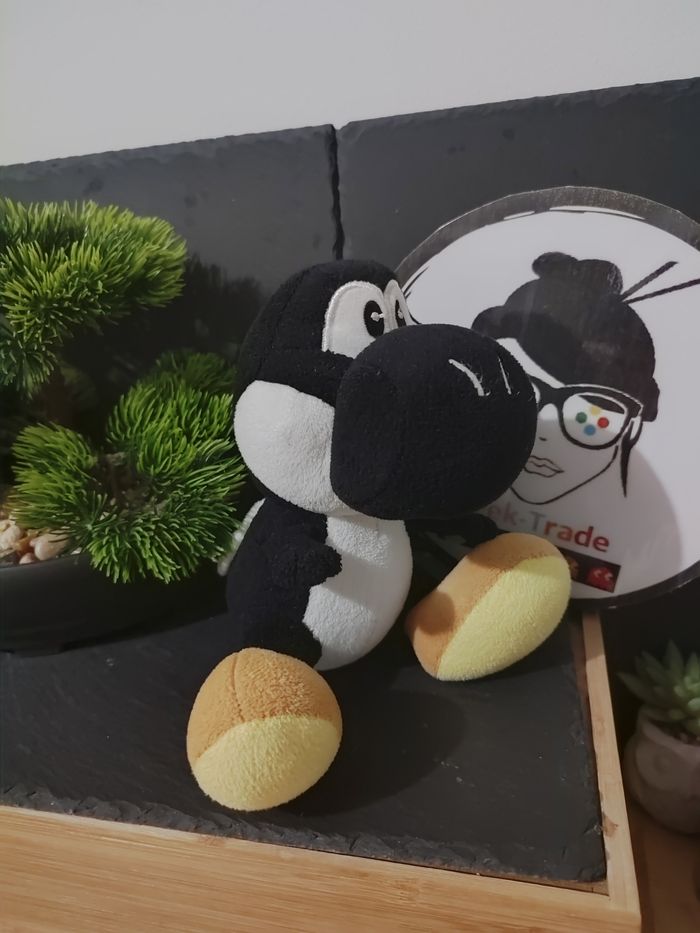 peluche Yoshi super Mario nintendo 2009 noir blanc orange rouge dinosaure PE0140