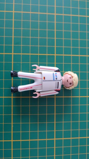 Personnage blond Porsche pièce détachée Playmobil #D54