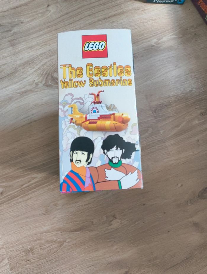 Lego 21306 - The Beatles Yellow submarine - photo numéro 2