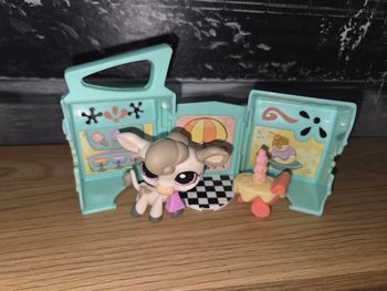 Littlest Pet Shop Scoops 'n Shake Shop - Mini Vache de Compagnie