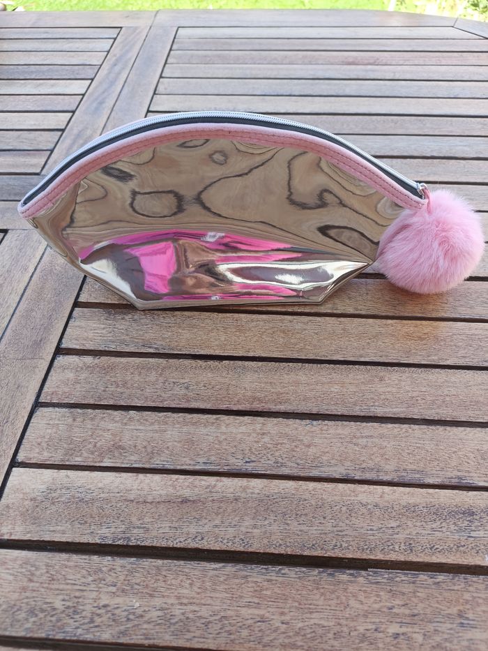 POCHETTE BENEFIT - photo numéro 2