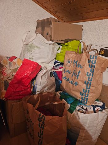 Idéal revendeur/lot fille et garçon