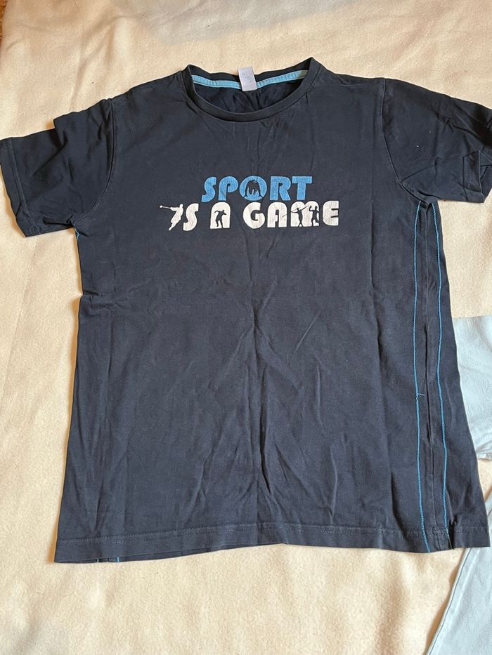 2 tee-shirts 12 ans - photo numéro 7