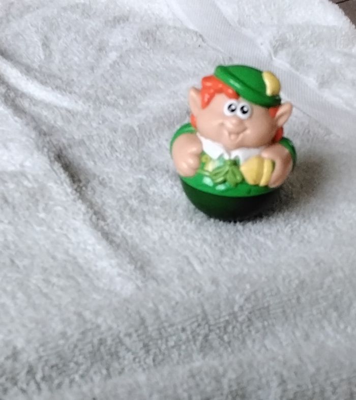 Robin des bois ,culbuto ,weebles ,2004 ,Hasbro ,Playskool