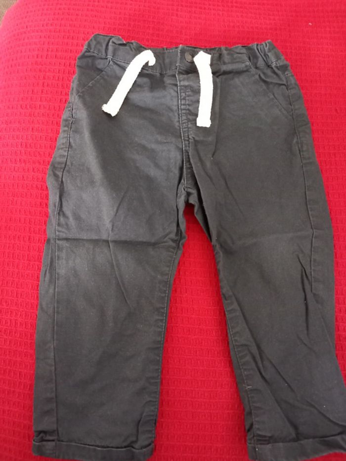2 pantalons - photo numéro 2