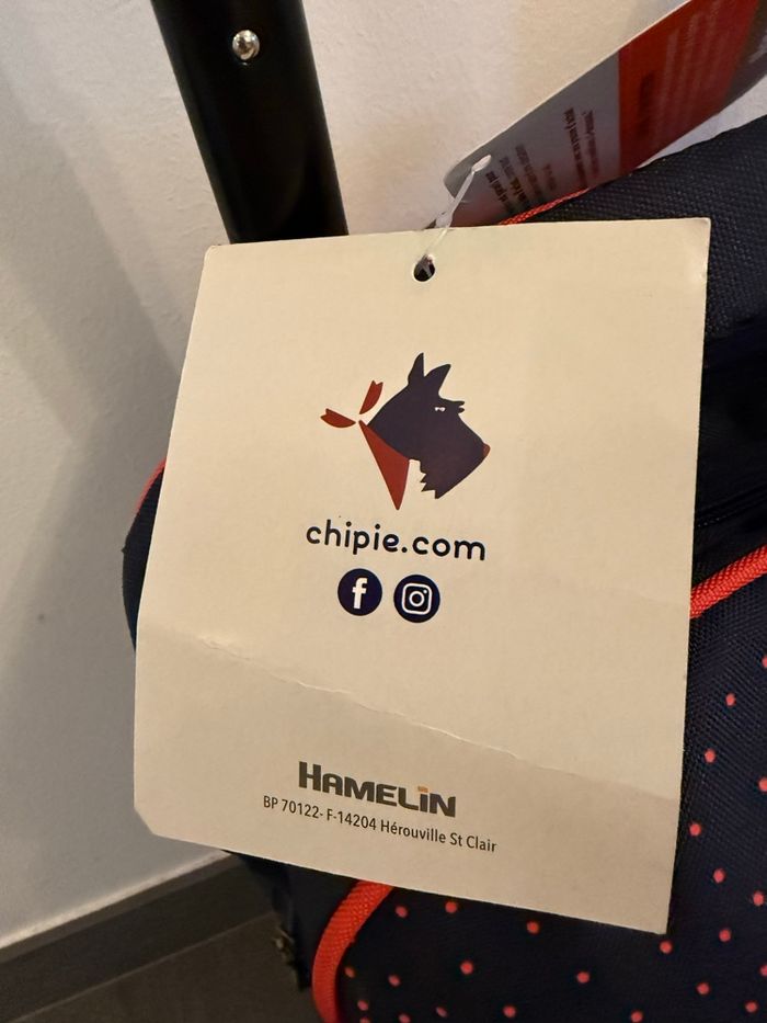 Cartable sac à dos roulette chipie  neuf - photo numéro 3