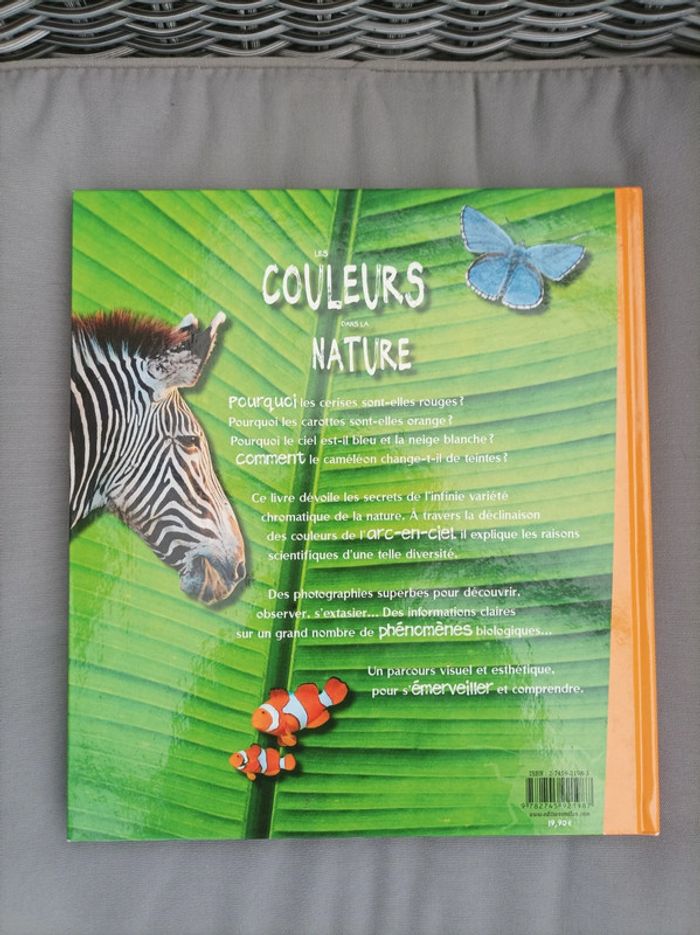 Magnifique livre " les couleurs dans la nature" TBE - photo numéro 2