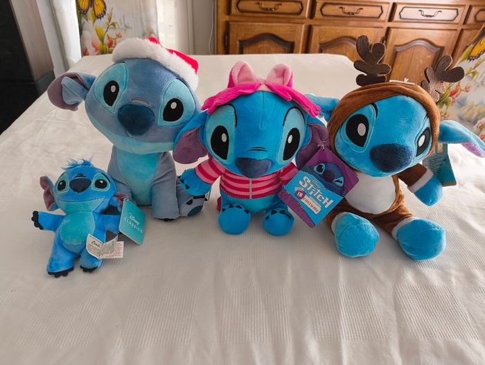 Lot peluches stitch ( neuf)