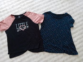 Lot 2 Tshirt fille 6ans 🖤💙