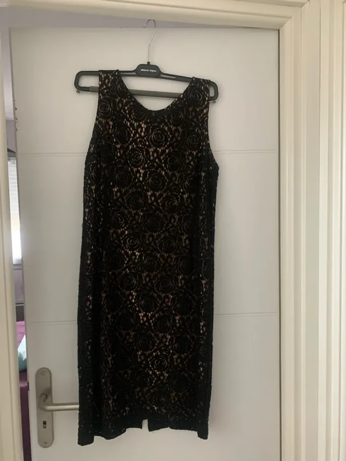 Robe dentelle Sinequanone