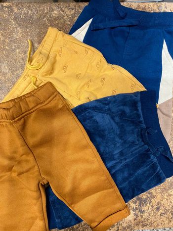 Lot pantalon jogging