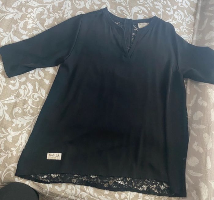 Tunique fantaisie noire avec dos en dentelle - photo numéro 5