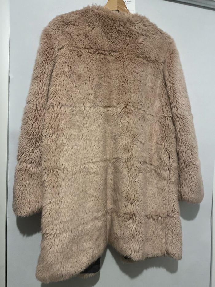 Manteau fausse fourrure - photo numéro 2