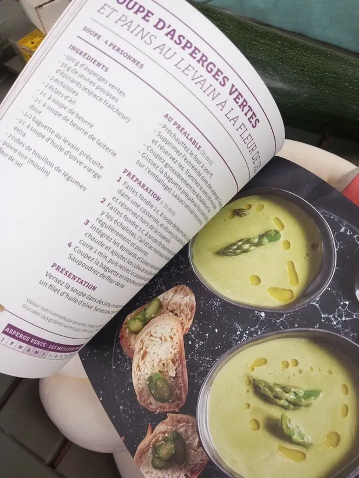 Livres de recettes bébé + soupes - photo numéro 3