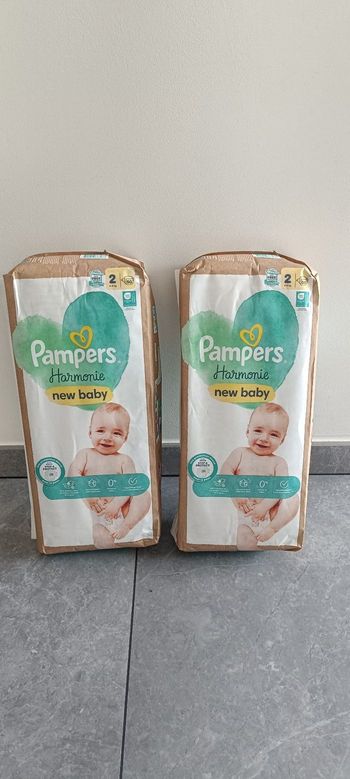 Couches Pampers taille 2 harmonie de 4-8 kg lot de 2 paquets 