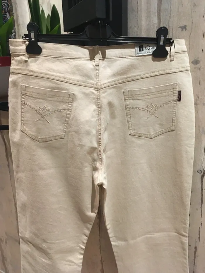 Superbe pantalon jamais porté en 42 avec étiquettes - photo numéro 6