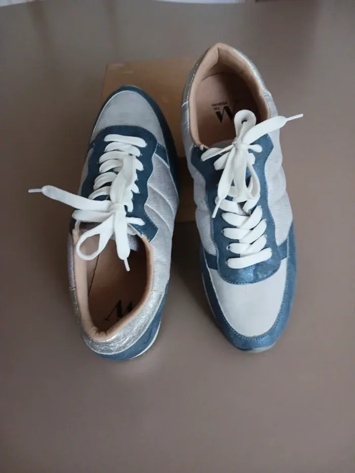 Baskets neuve bleu et grise Vanessa Wu
