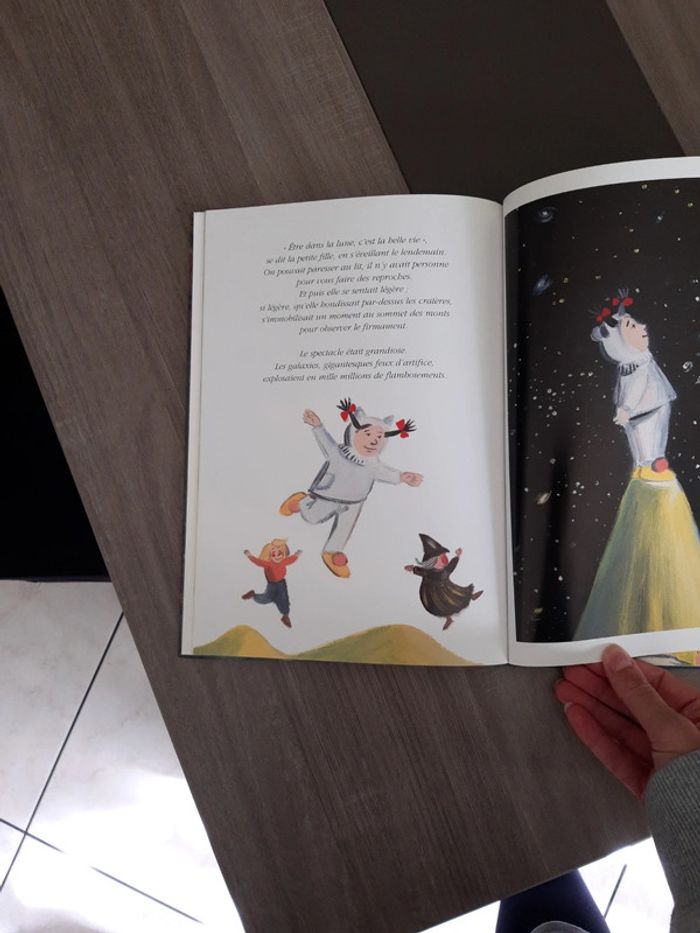 La petite fille dans la lune - photo numéro 7