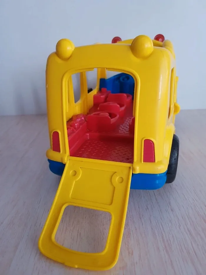 Bus scolaire musical jaune Little people de Fisher Price - photo numéro 17
