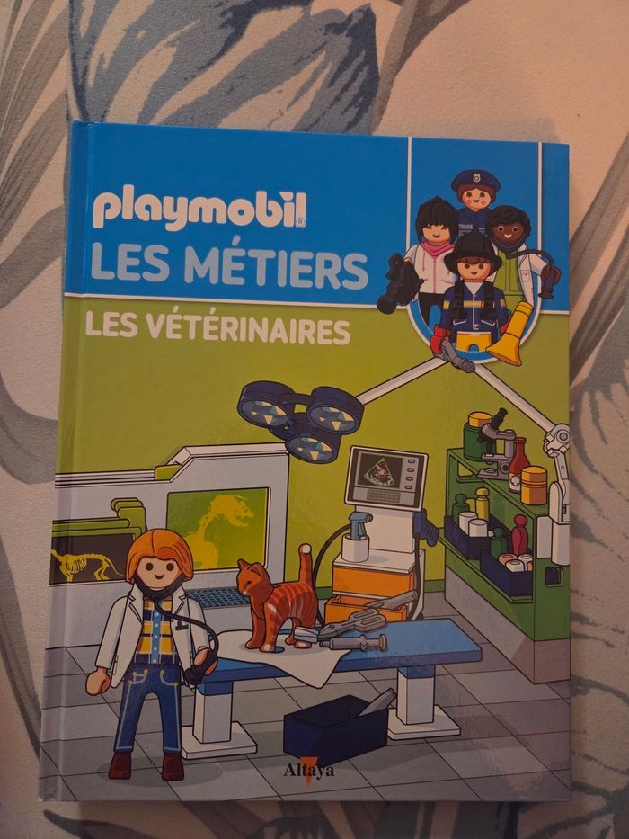 Livre playmobil les vétérinaires  n°3