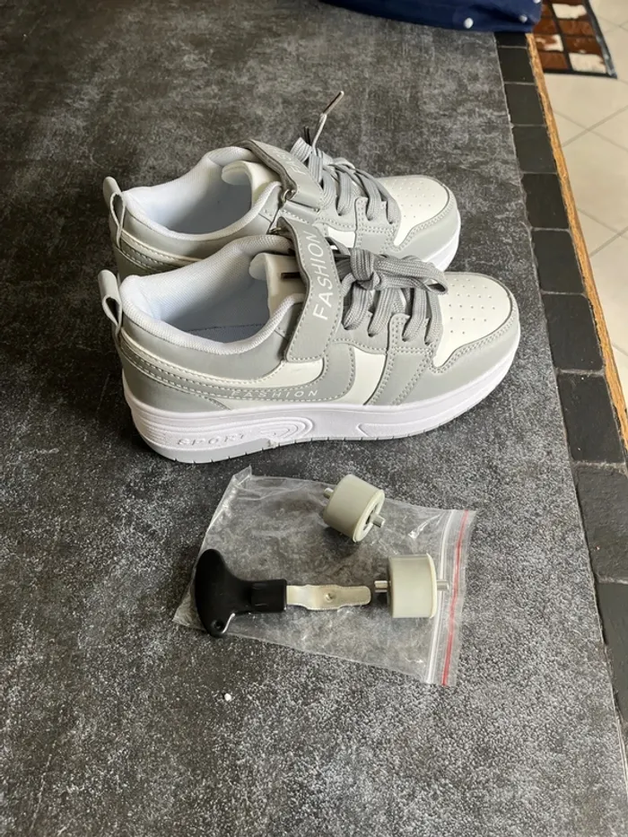 Chaussures roller blanc gris 36 neuf - photo numéro 4